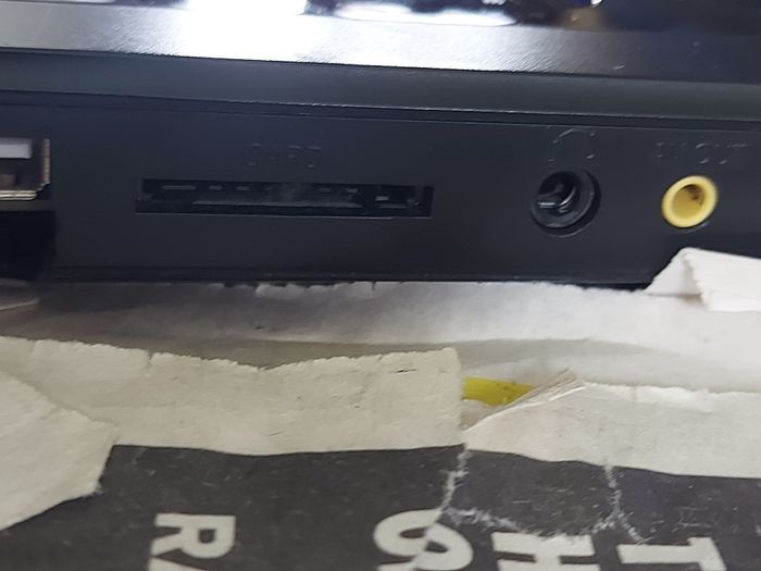 5 Portable DVD Players, all working, but no charges for them, all in very good condition