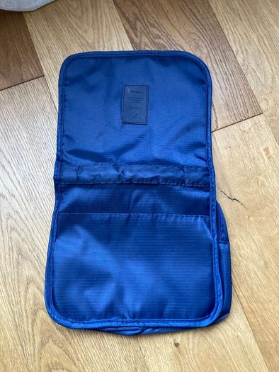 Brand NEW Temu Cosmetics Travel Bag