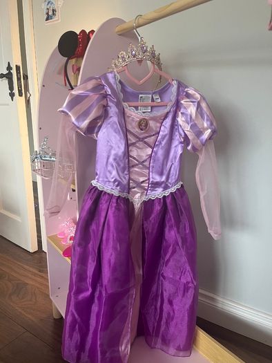 Girls Dress Up