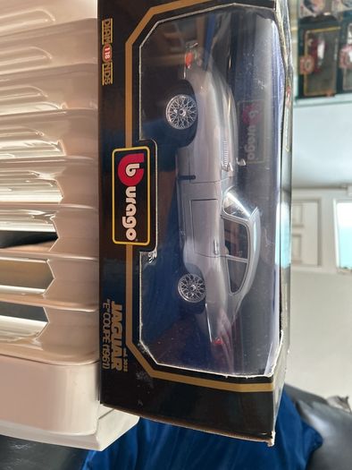 Bburago 1:18