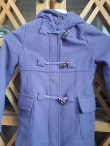 Benettion wool coat girls size 5-6 years excellent condition
