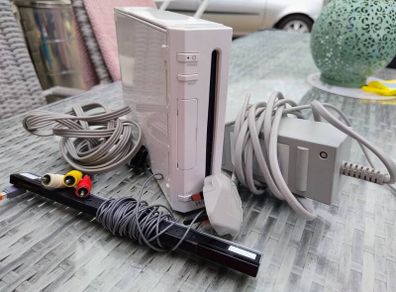 Nintendo WII Console with Motion Sensor