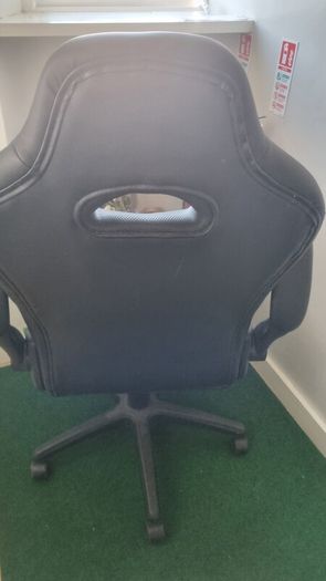 Gaming chair/Armchair