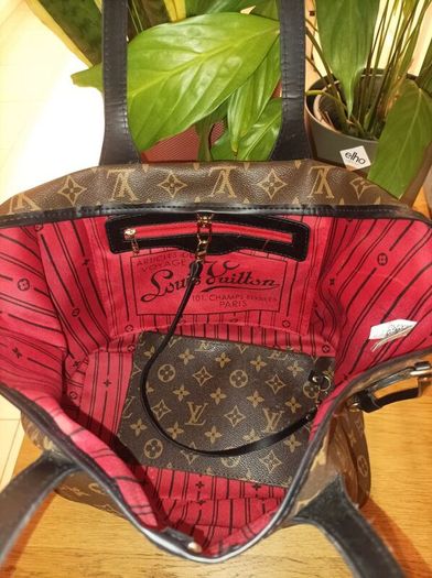 Michael Kors Guess Louis Vuitton handbags