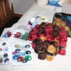 Tinsel Yarn 30 Balls includes 4 Patterns and bag of opened tinsel yarns only 40 euro