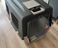 Trixie Gulliver 7 Dog Transport Crate (Used Once) + BRAND NEW Wheels & Bowl - IATA Approved