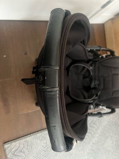 Black Bugaboo Bee 5