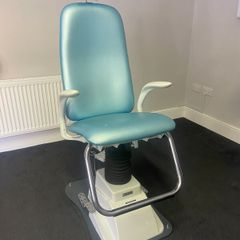 Surgical / dental chair