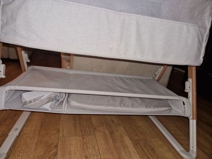 Mamas and Papas Lua bedside crib