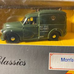 Corgi Morris Minor van  1986