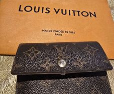 Louis Vuitton Authentic wallet