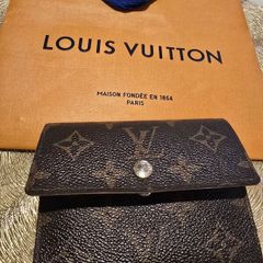 Louis Vuitton Authentic wallet