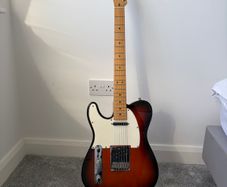 Telecaster, American Made, Left-Handed, Maple Fingerboard, Brown Sunburst