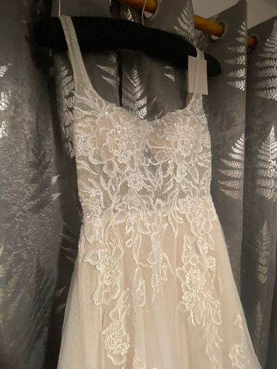 wedding dress