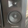 dj controller with speakers Image 5