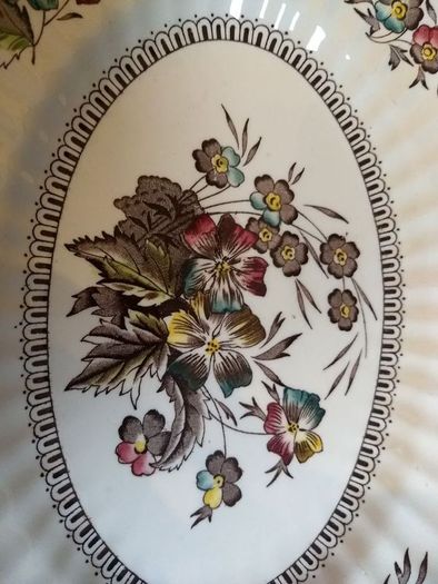 Beautiful Set of Three Vintage Graduated Wade Platters in the Meadow Pattern