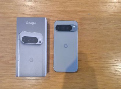 Google Pixel 9 Pro XL & two mous cases