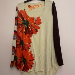 Brand new Desigual top