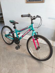 Avery 20" Kids Bike