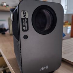Artlii HD smart projector