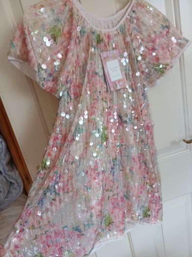 Leigh Tucker beautiful sequin party dress