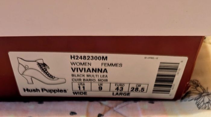 Brand new in box Victorian Vivianna Ankle Boots size UK 9