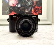 Sony RX1 full frame compact camera. 35mm Zeiss F2, original box