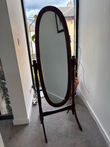free-standing mirror