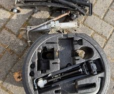 Free car jacks