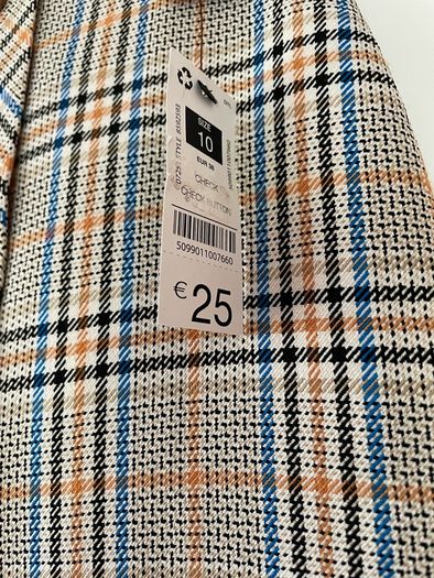 Check skirt size 10 New with tags