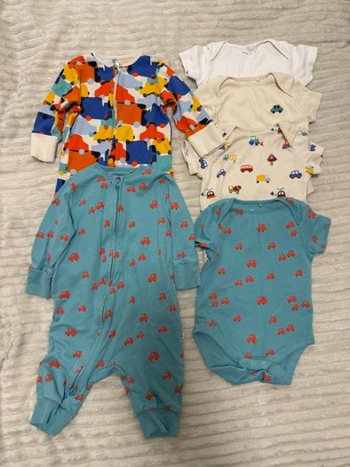 Baby bodies and sleep suits