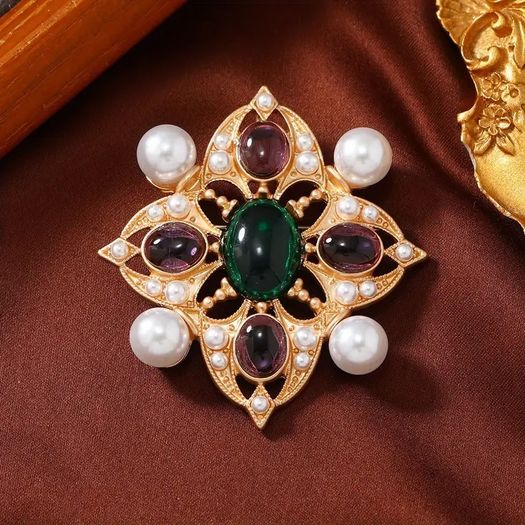 Vintage Style Emerald Faux Pearl Brooch