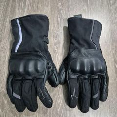 Motorcycle gloves
