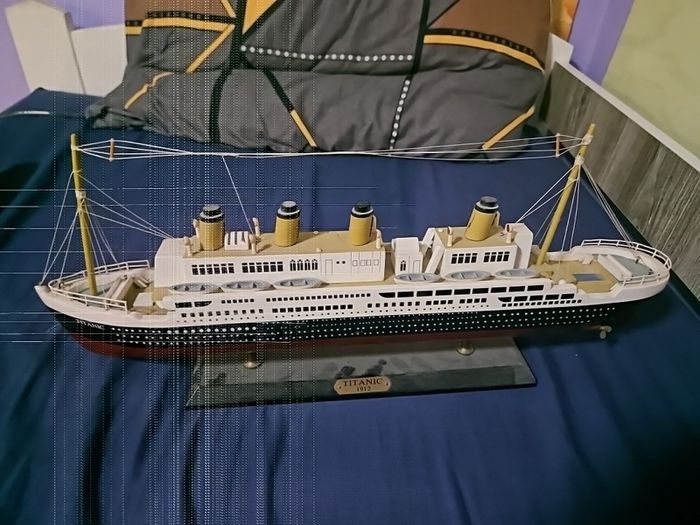 2 Titanic Models (read Description)
