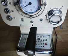 coffe machine and coffe grinder