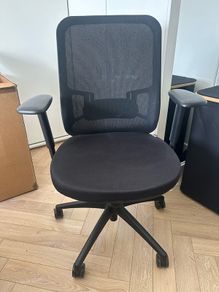 Ergonomic office chair