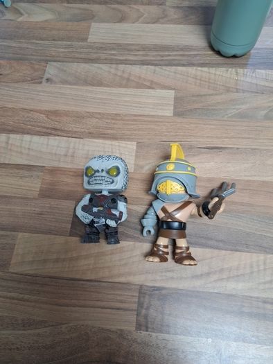 Miscellaneous toy figures