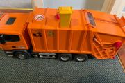 Bruder Bin Truck