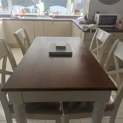 kitchen table and chairs