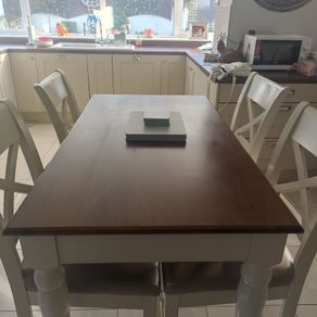 kitchen table and chairs