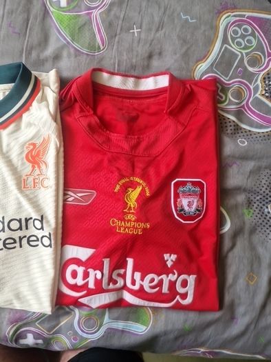 Liverpool f.c jersey
