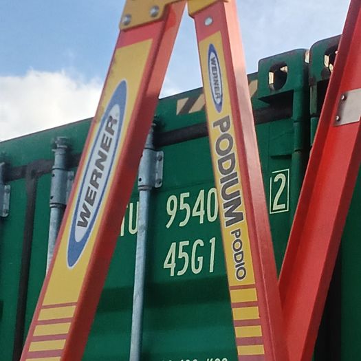 ladders werner podium 6 tread brand new