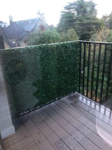 Artificial ivy hedge