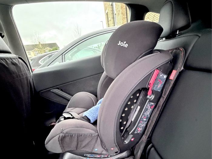 Joie Stages 0+/1/2 Car Seat (From birth to 7 Years)