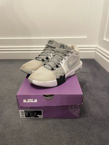 Nike Lebrons 7.5uk