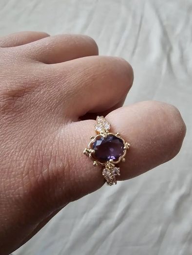 Vintage Style Amethyst Stone Crystals Gold Tone Ring