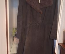 1960s Vintage Suede Brown Coat with mink fur trim (Dun Laoghaire)