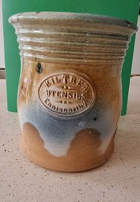 Kiltrea Pottery Utensil Container