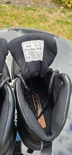 Steel toe work boots