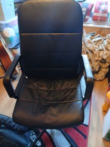 Desk computer chair